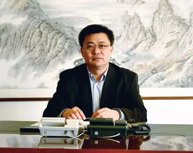 他是一个徽商,他叫贾光庆.